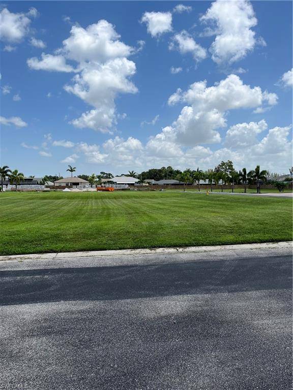 Cape Coral, FL 33991,905 Palmetto Pointe CIR