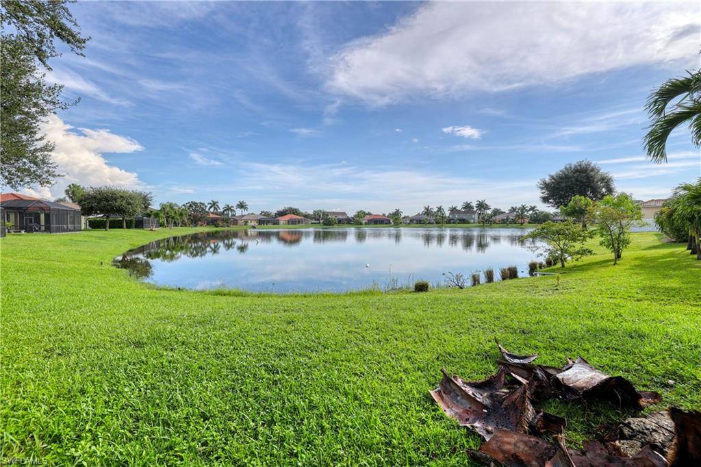 Naples, FL 34120,2921 Inlet Cove LN E