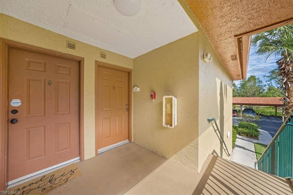 Bonita Springs, FL 34135,8930 Colonnades CT E #621