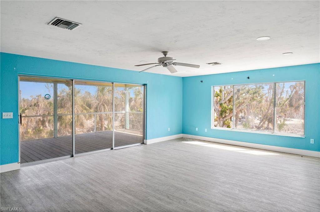 Sanibel, FL 33957,221 Robinwood CIR