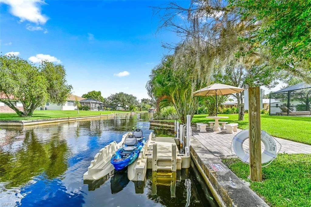 Alva, FL 33920,1930 Oak DR
