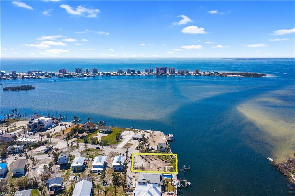 Fort Myers Beach, FL 33931,900 San Carlos DR