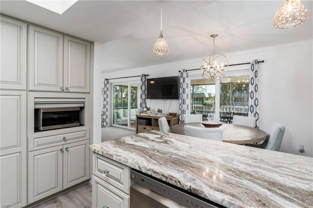 Naples, FL 34102,1549 Sandpiper ST #10