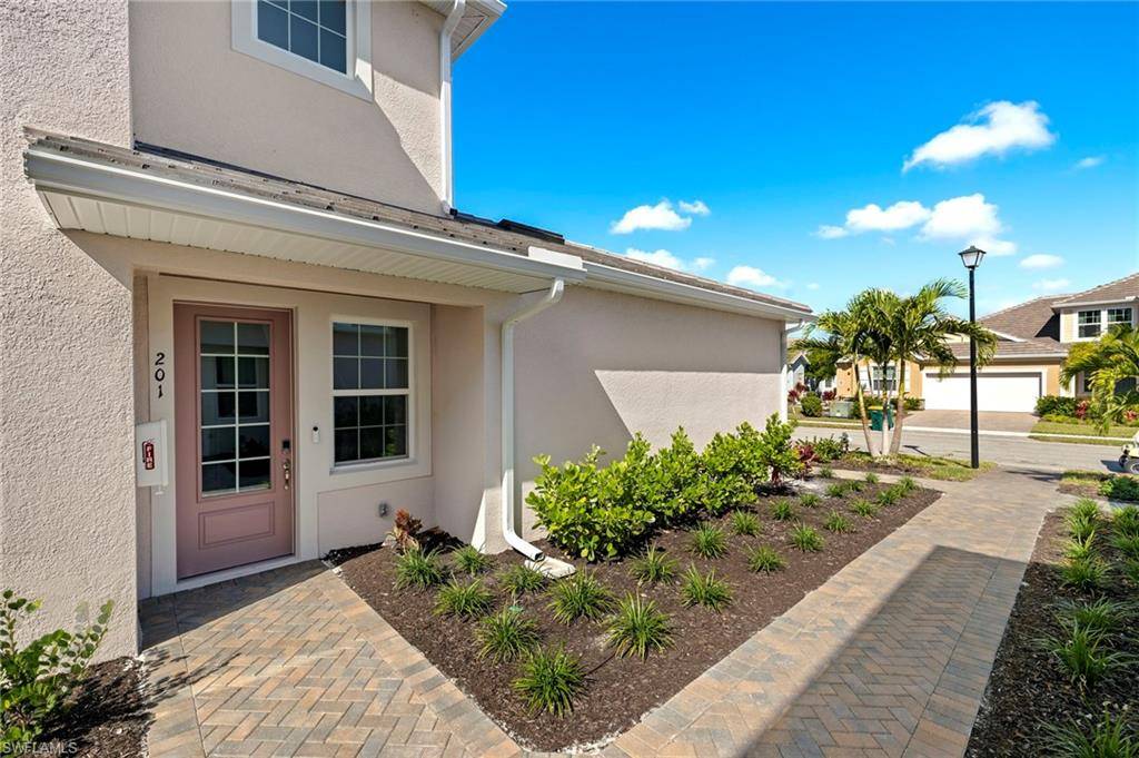 Naples, FL 34112,4664 Arboretum CIR #201