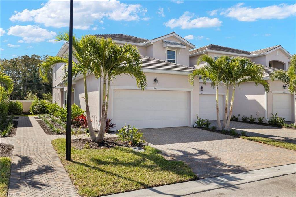 Naples, FL 34112,4664 Arboretum CIR #201