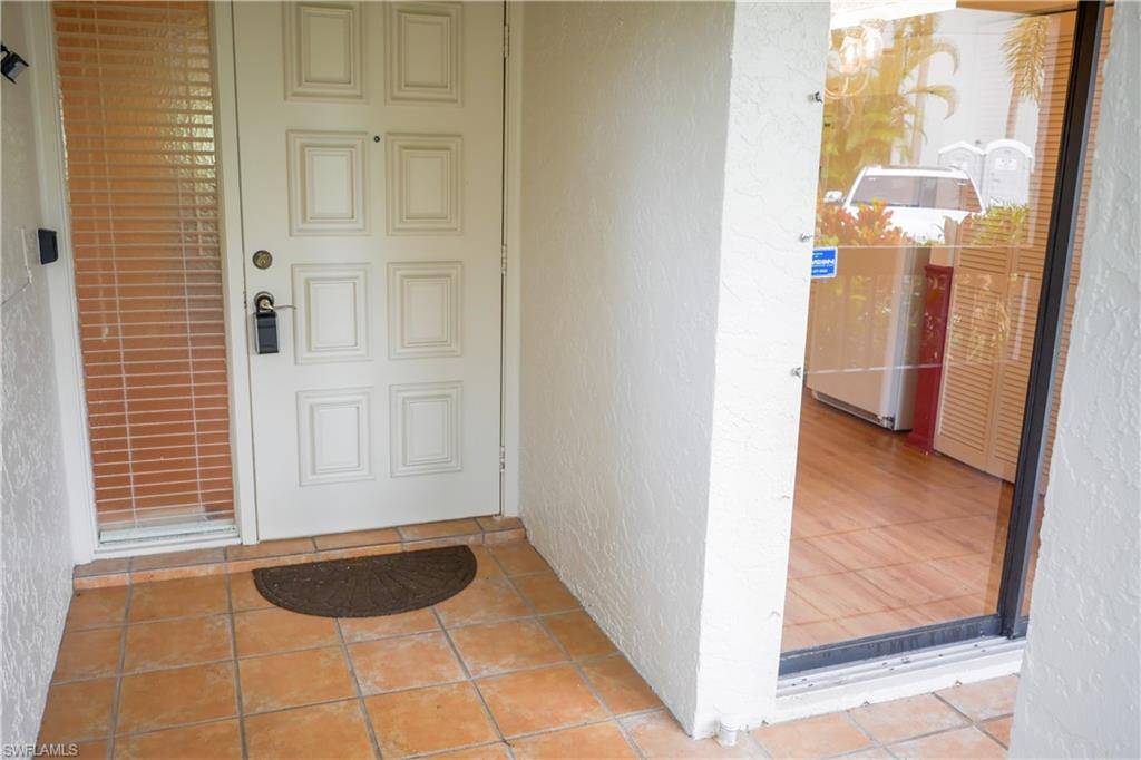 Naples, FL 34112,1808 Kings Lake BLVD #5-105