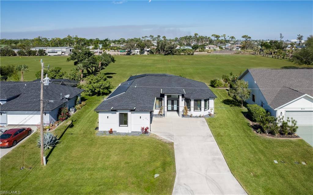 Cape Coral, FL 33991,901 SW 21st LN