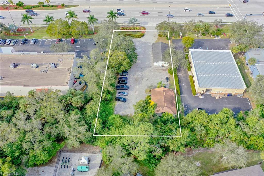 Bonita Springs, FL 34134,27831-835 Tamiami TRL