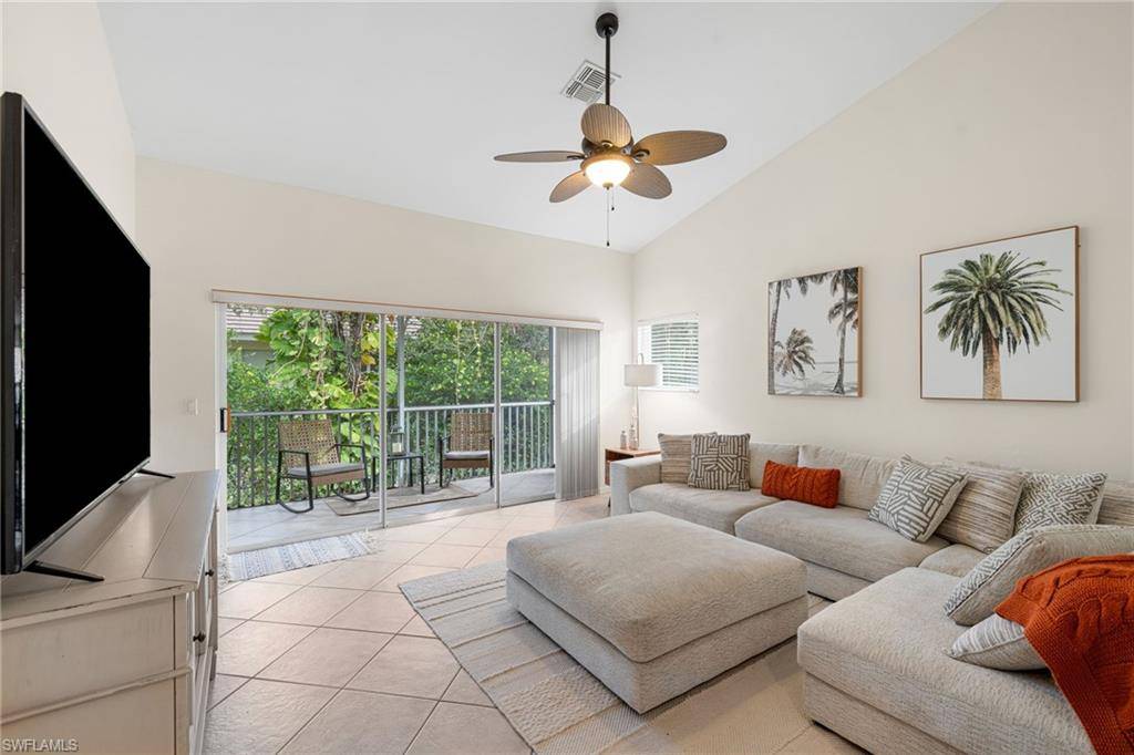 Naples, FL 34104,517 Windsor SQ #202