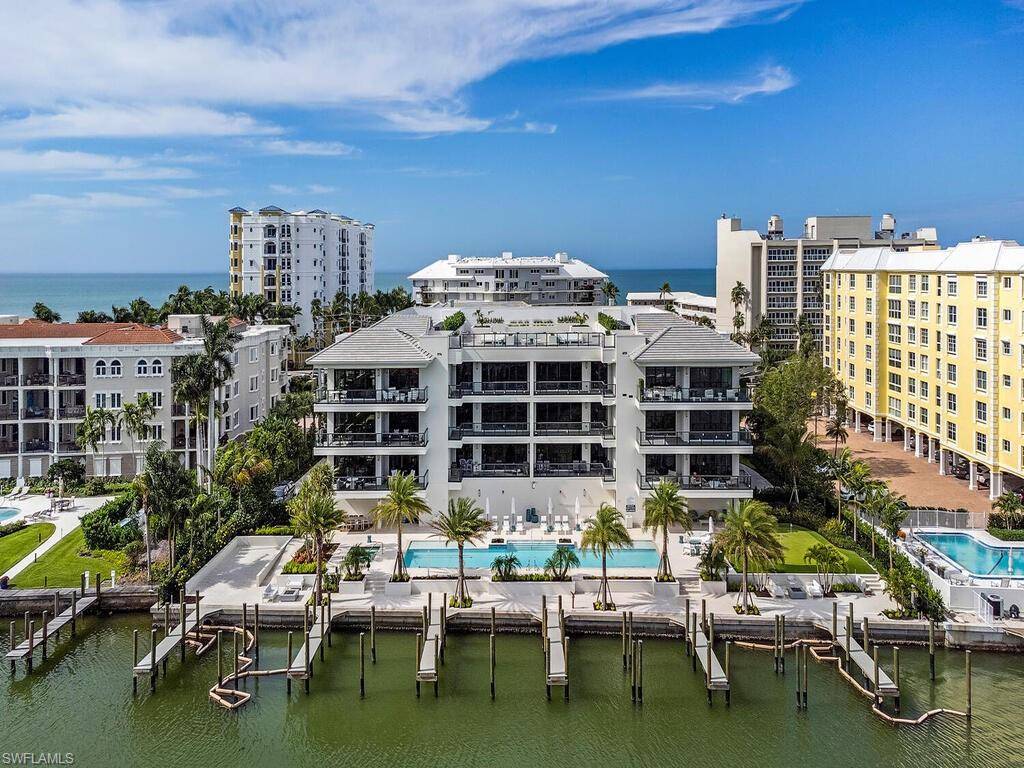 Naples, FL 34102,1820 Gulf Shore BLVD N #204