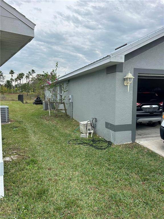 Lehigh Acres, FL 33972,8231 Liriope LOOP