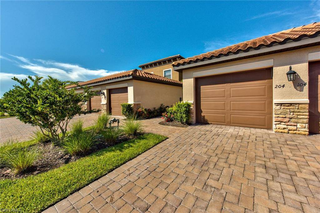 Naples, FL 34119,9377 Pocida CT #204