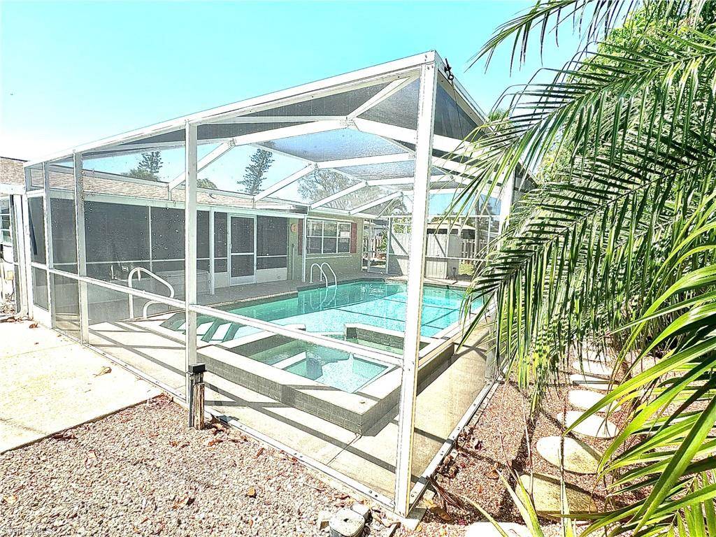 Bonita Springs, FL 34135,27565 Los Amigos LN
