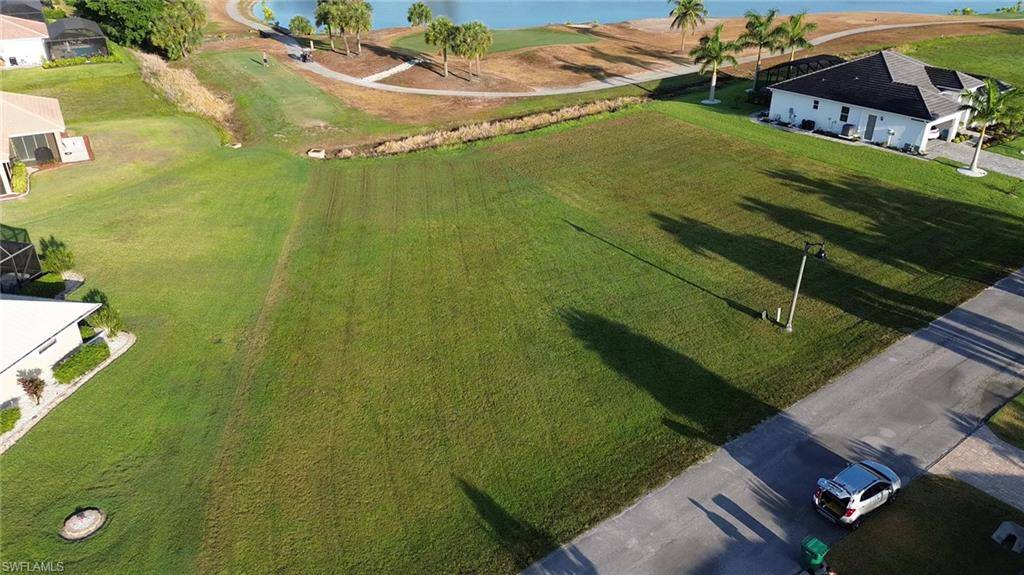 Naples, FL 34114,18001 Bluewater DR