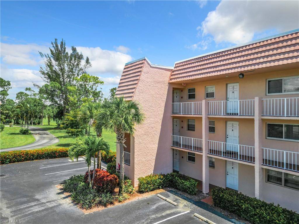 Naples, FL 34105,300 Forest Lakes BLVD #201