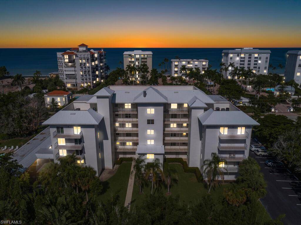 Naples, FL 34102,1200 Gulf Shore BLVD N #402