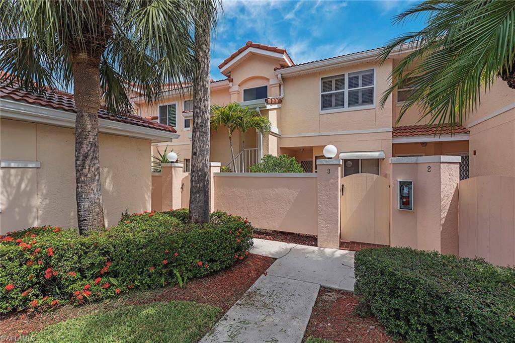 Naples, FL 34105,524 Woodshire LN #E4