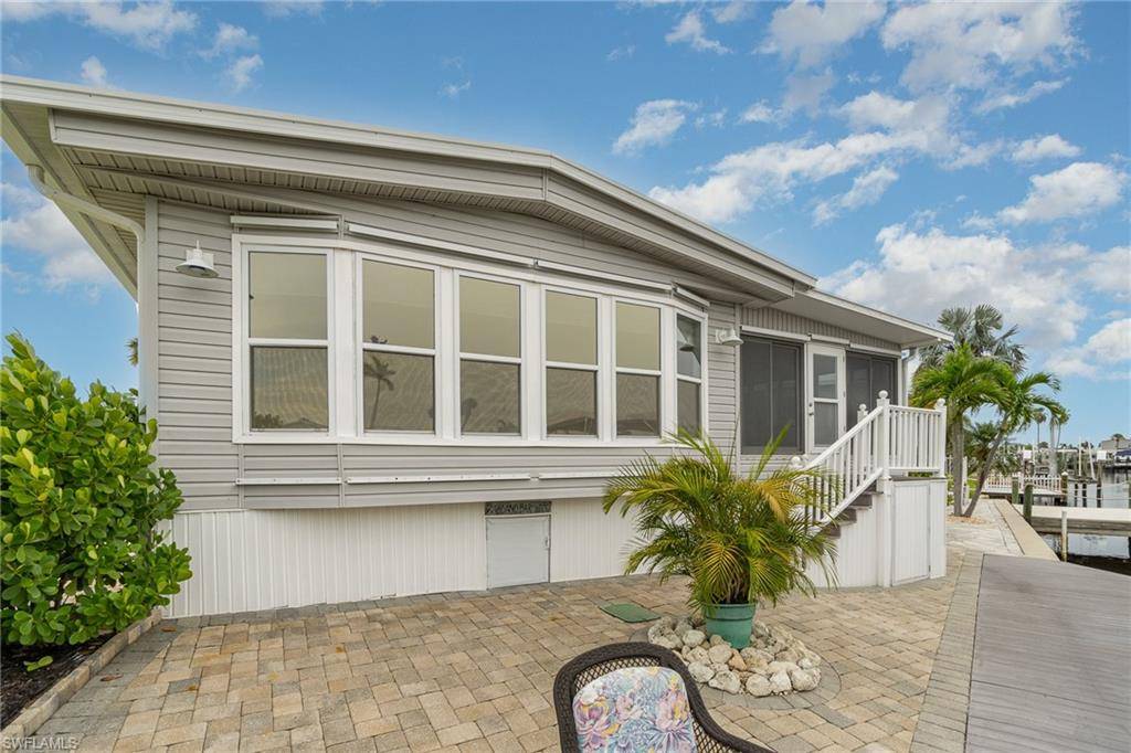 Fort Myers Beach, FL 33931,17831 Eglantine LN