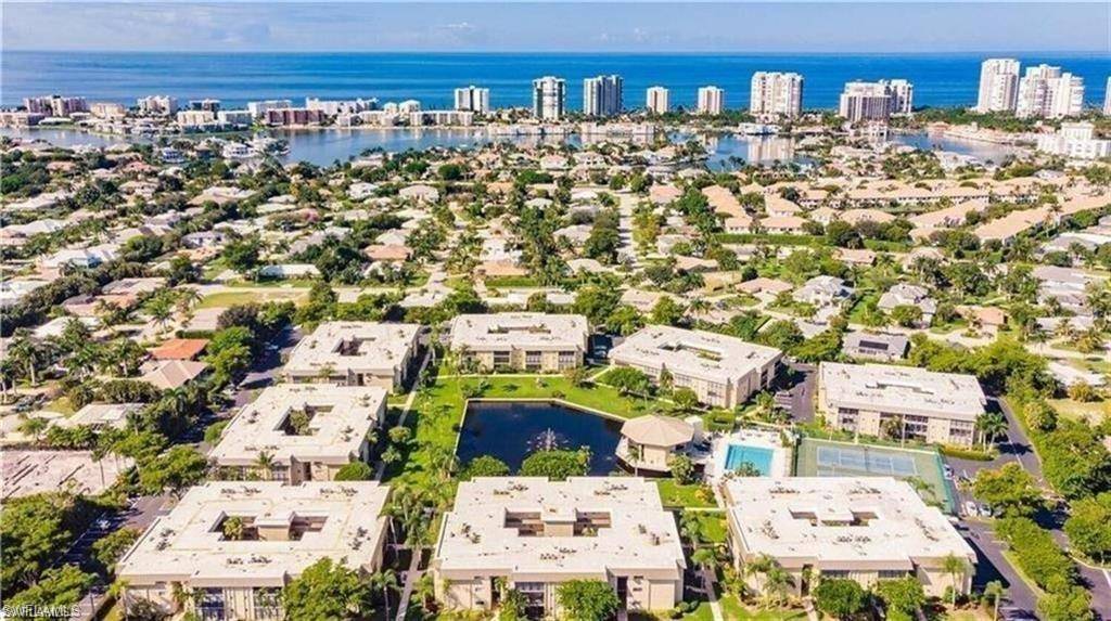 Naples, FL 34103,788 Park Shore DR #A19