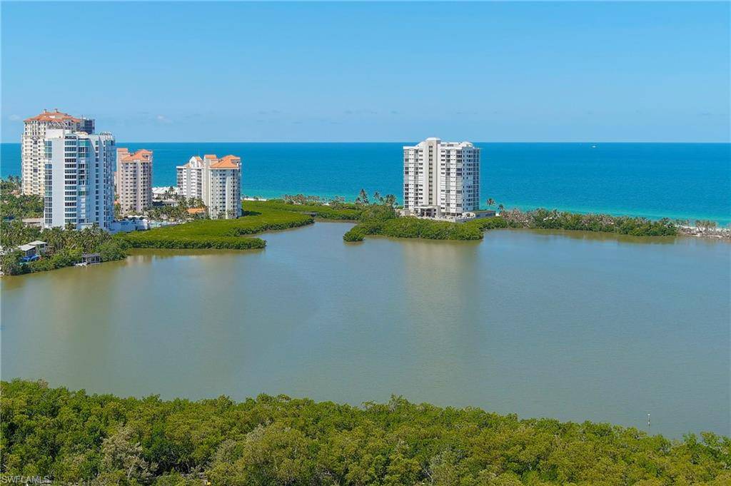 Naples, FL 34108,5501 Heron Point DR #403