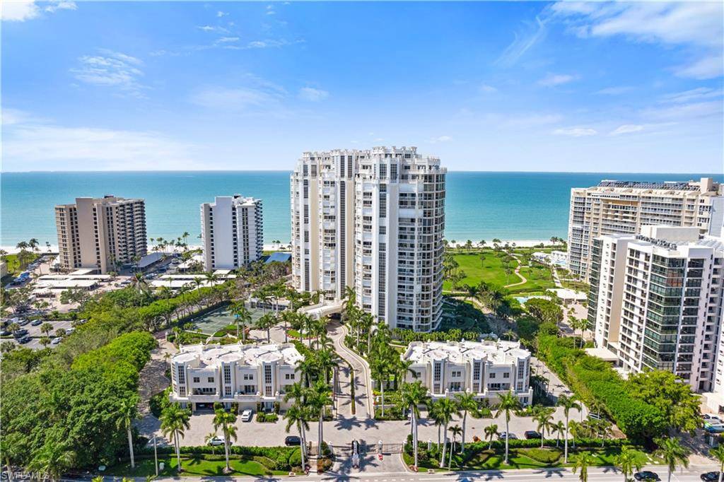 Naples, FL 34103,4021 Gulf Shore BLVD N #405