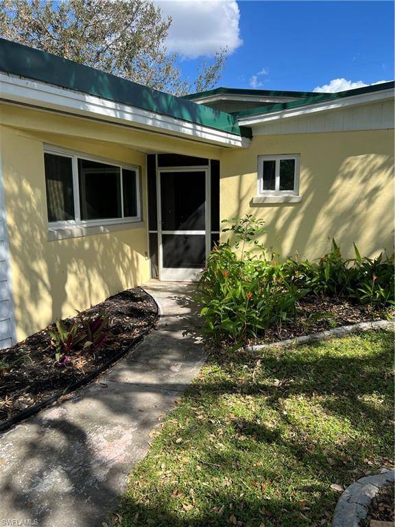 Fort Myers, FL 33901,3843 LA PALMA ST