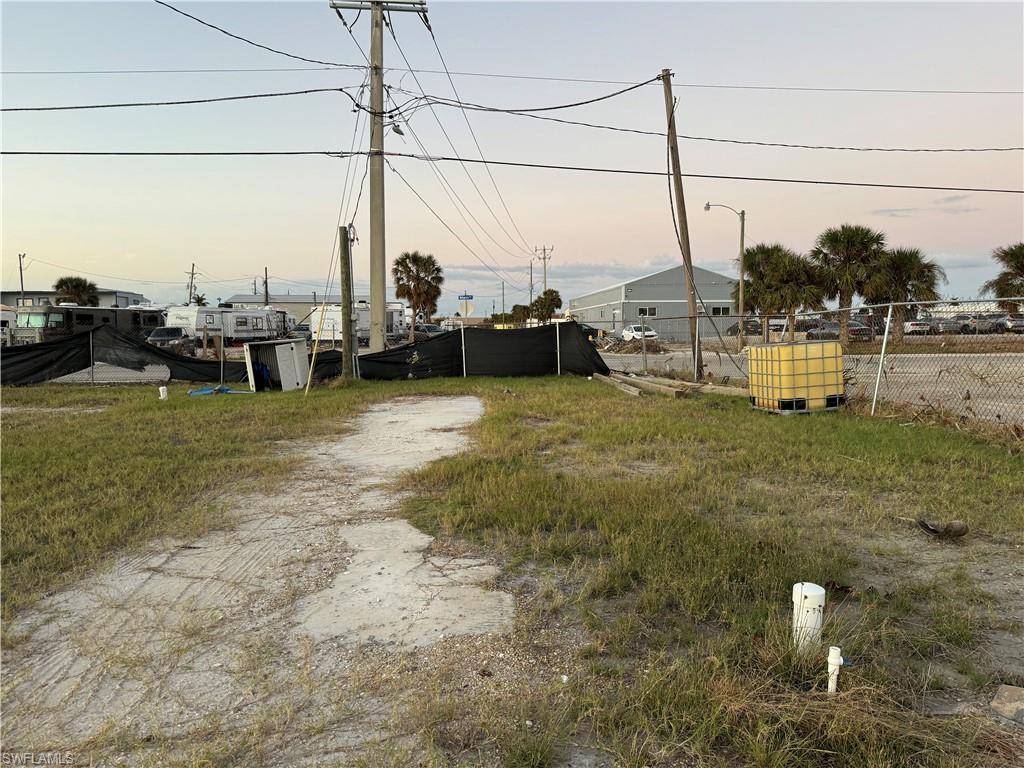 Fort Myers Beach, FL 33931,19281 #4 San Carlos BLVD