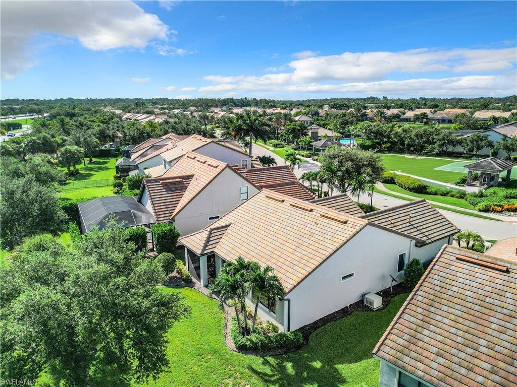 Naples, FL 34110,16353 Camden Lakes CIR