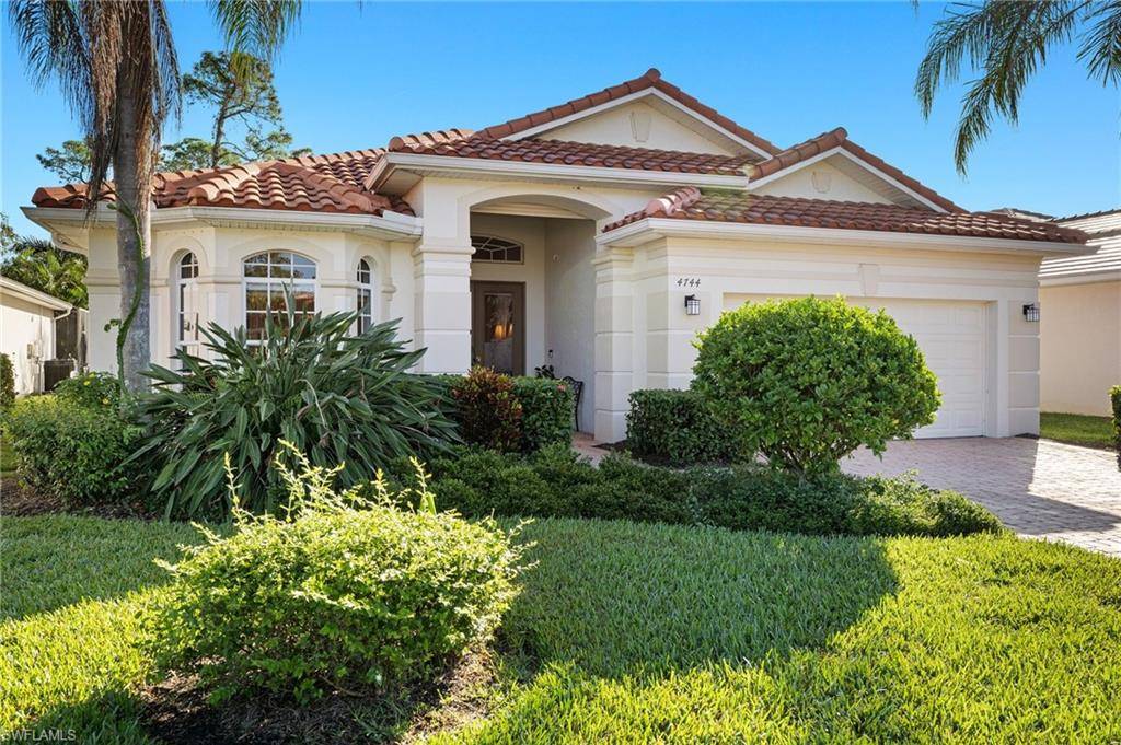 Naples, FL 34112,4744 Cerromar DR