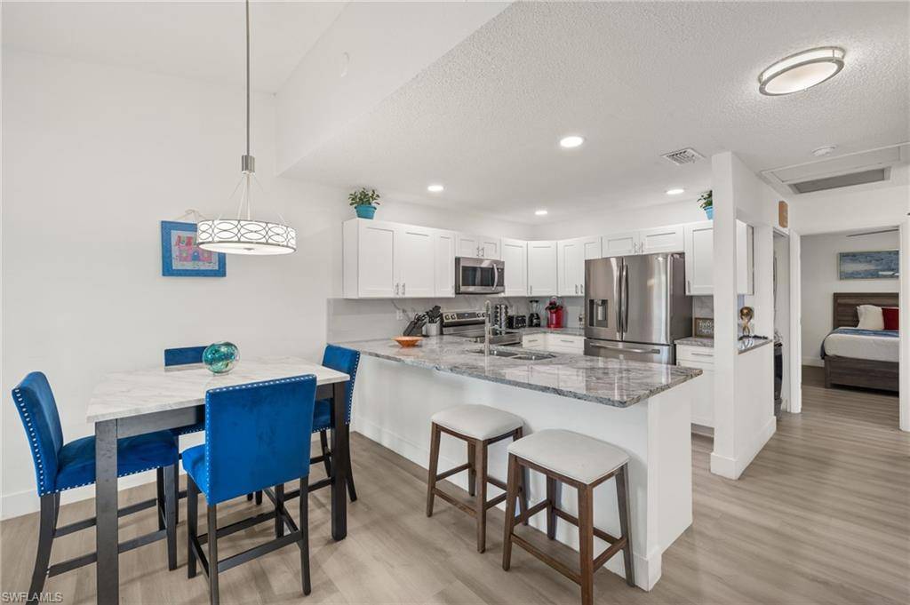 Fort Myers, FL 33908,6326 Royal Woods DR