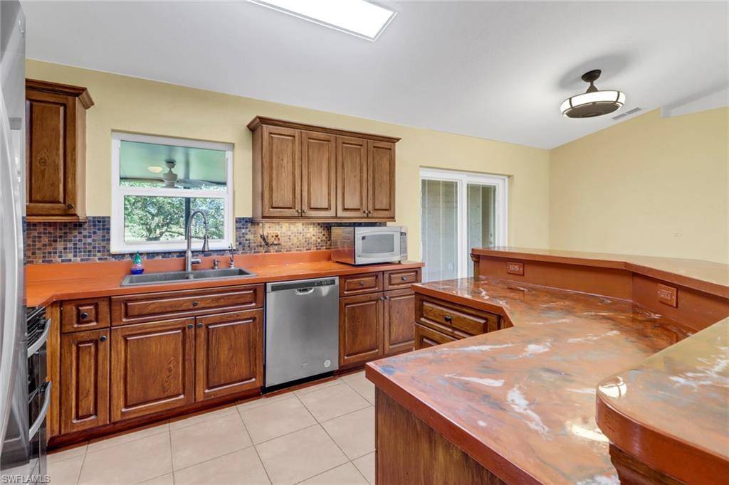 Cape Coral, FL 33991,1053 SW Embers TER