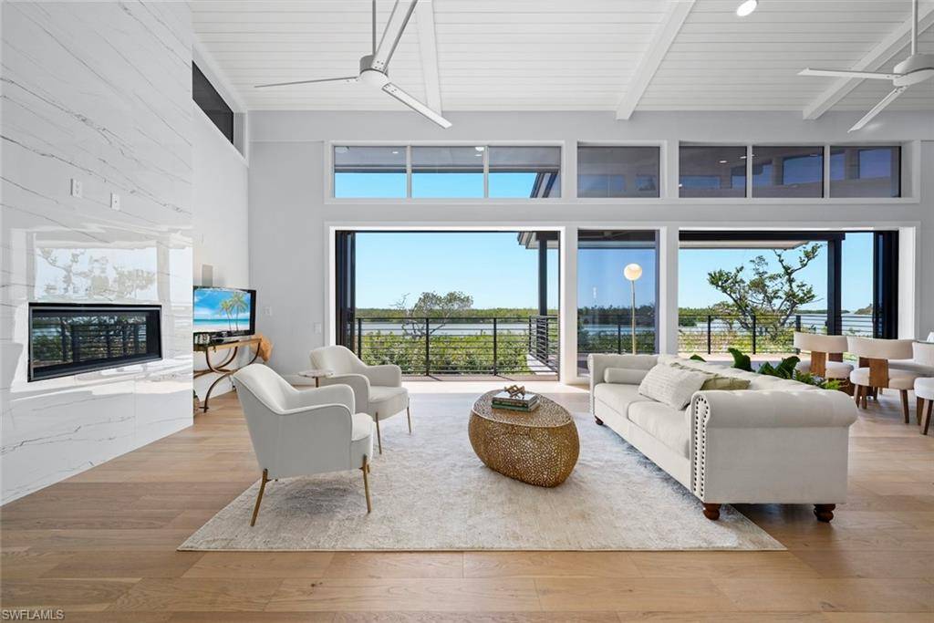 Sanibel, FL 33957,5435 Osprey CT