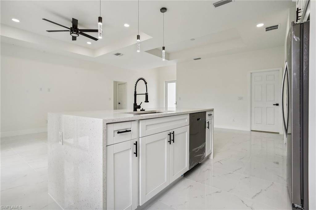 Lehigh Acres, FL 33971,2702 20th ST W