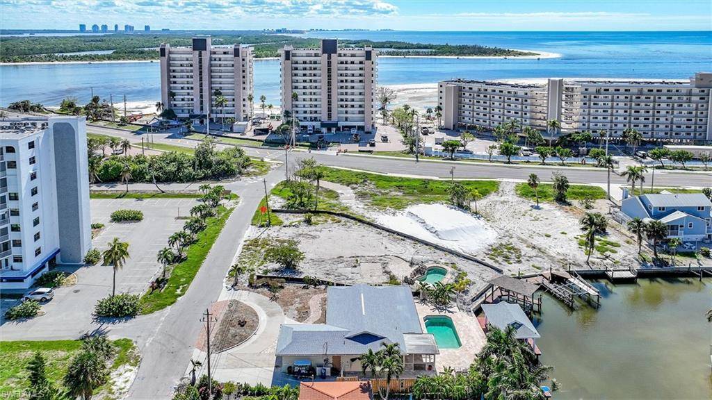 Fort Myers Beach, FL 33931,121 Estrellita DR