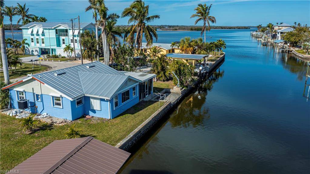 Matlacha, FL 33993,11512 May ST