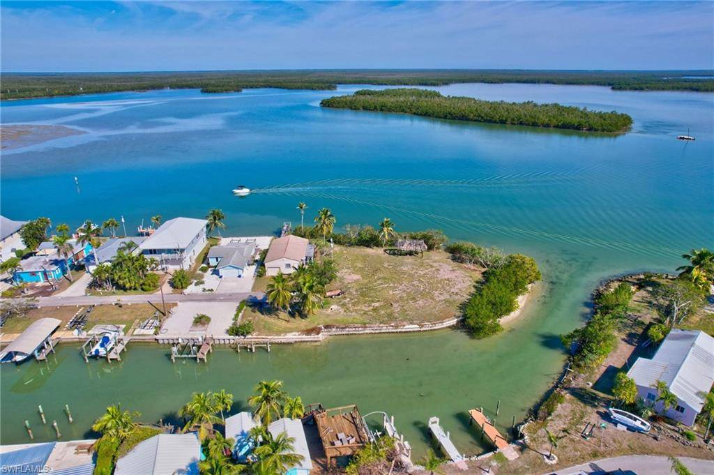 Goodland, FL 34140,103 Bayshore WAY