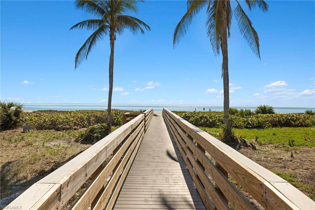 Sanibel, FL 33957,1401 Middle Gulf DR #L402