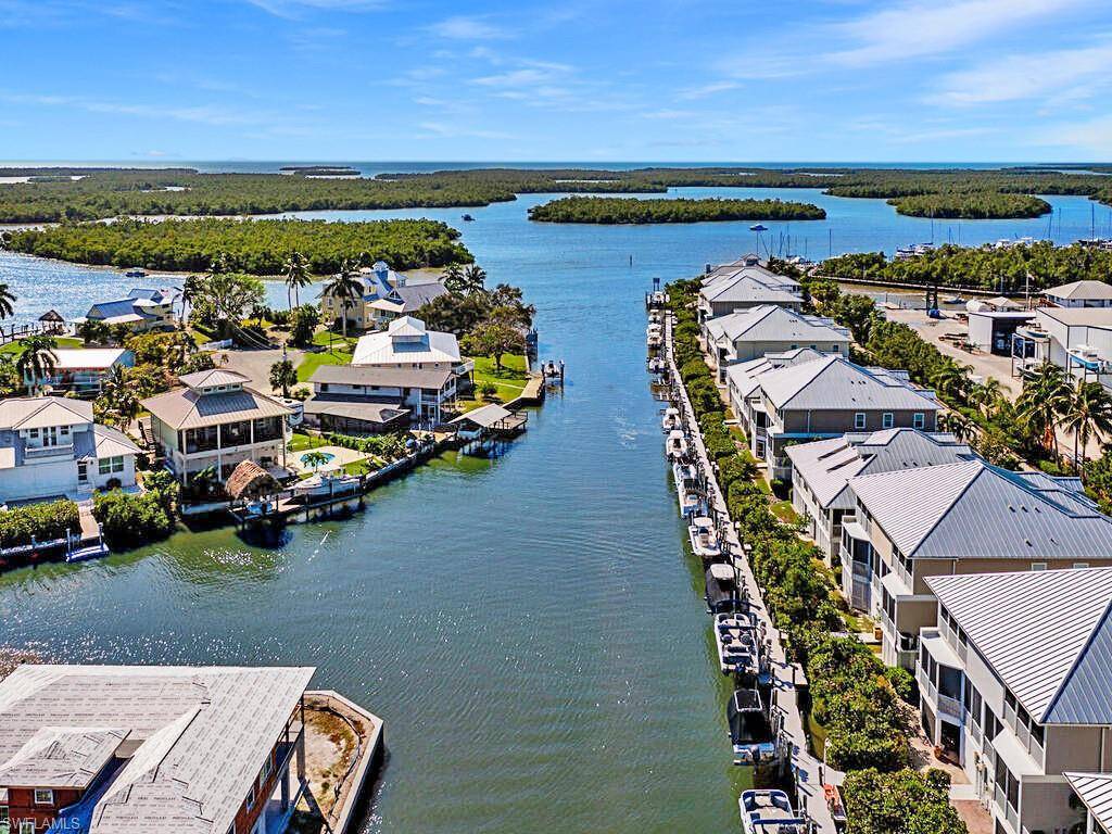 Goodland, FL 34140,366 Angler DR #1602