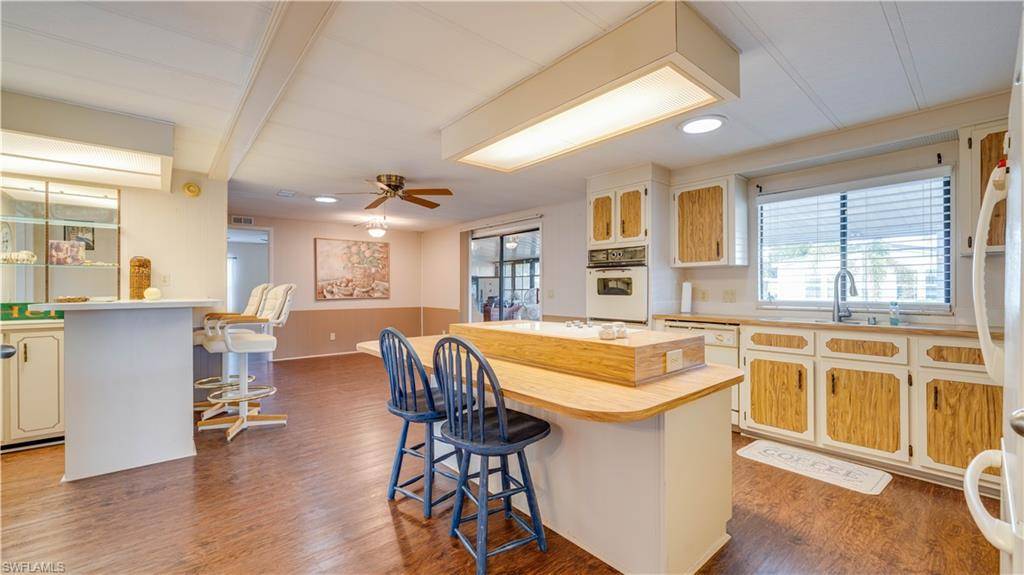 North Fort Myers, FL 33903,121 Lakeside CIR