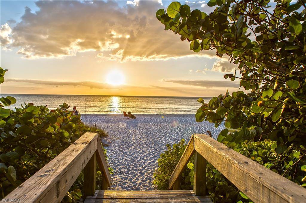 Naples, FL 34102,1552 Bembury DR