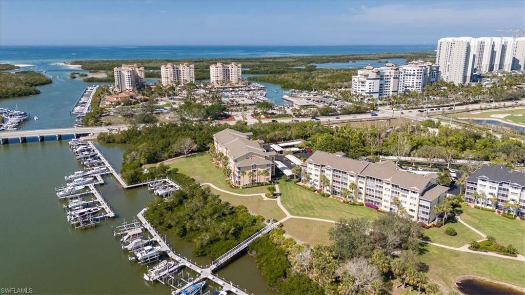 Naples, FL 34110,320 Horse Creek DR #402