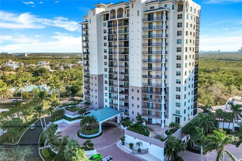 Naples, FL 34110,455 Cove Tower DR #801