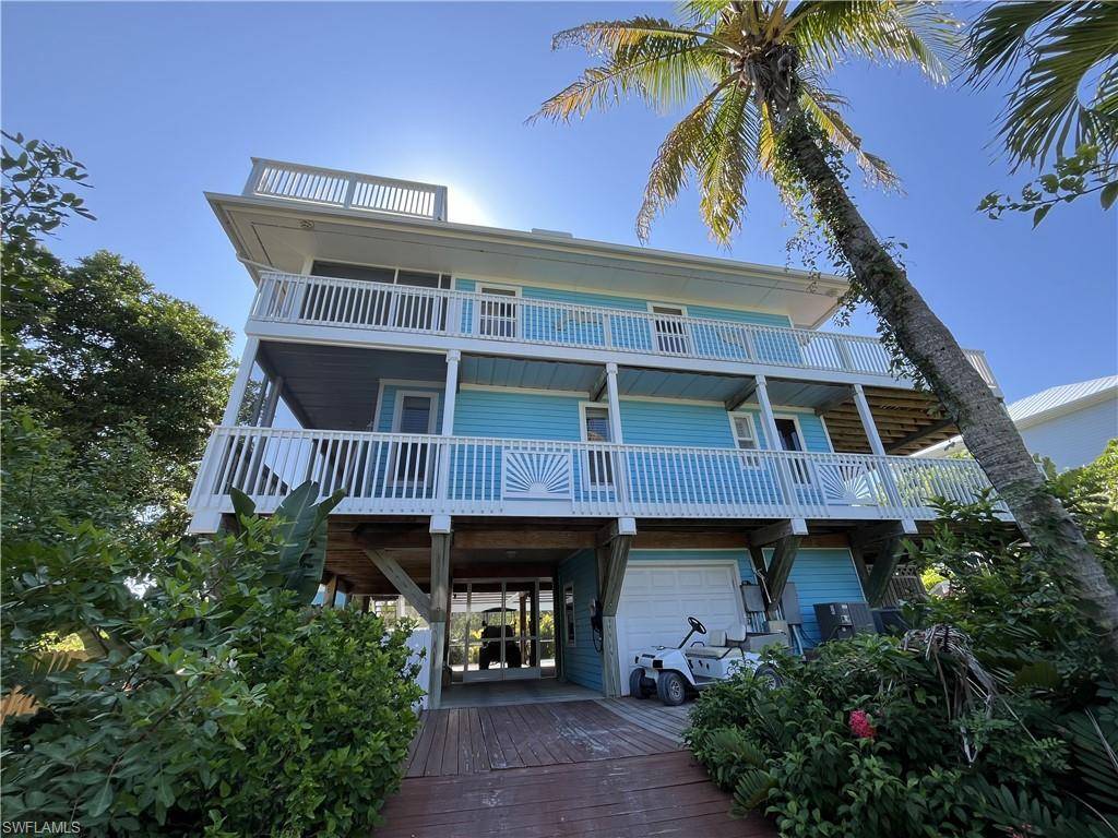 Upper Captiva, FL 33924,621 Rum RD