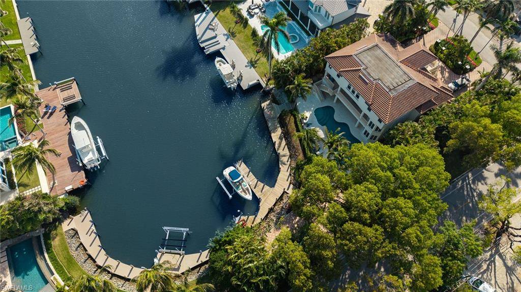 Naples, FL 34102,1825 6th ST S