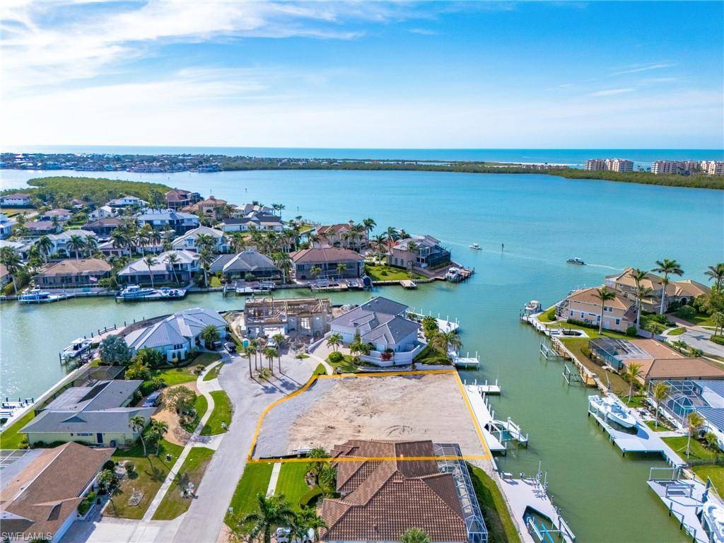 Marco Island, FL 34145,818 Elm CT