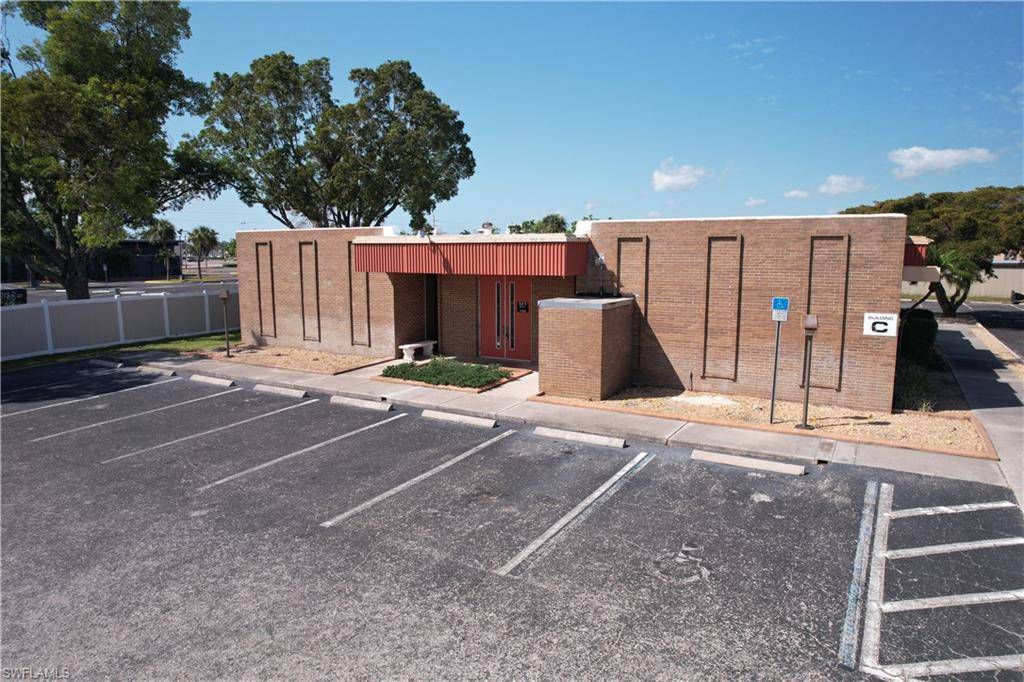 Fort Myers, FL 33901,3900 Broadway
