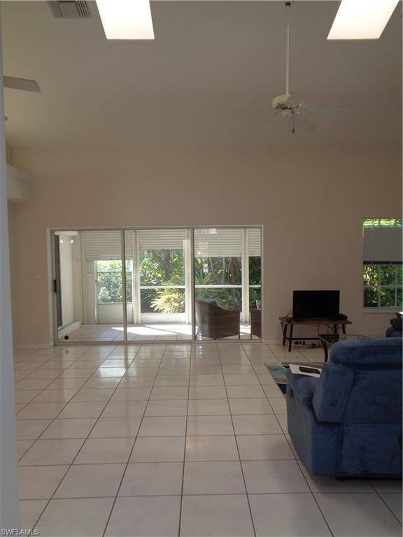 Naples, FL 34119,264 Perignon PL #11-3