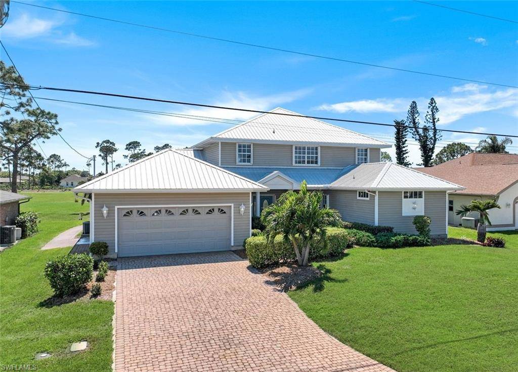 Cape Coral, FL 33991,864 SW 18th TER