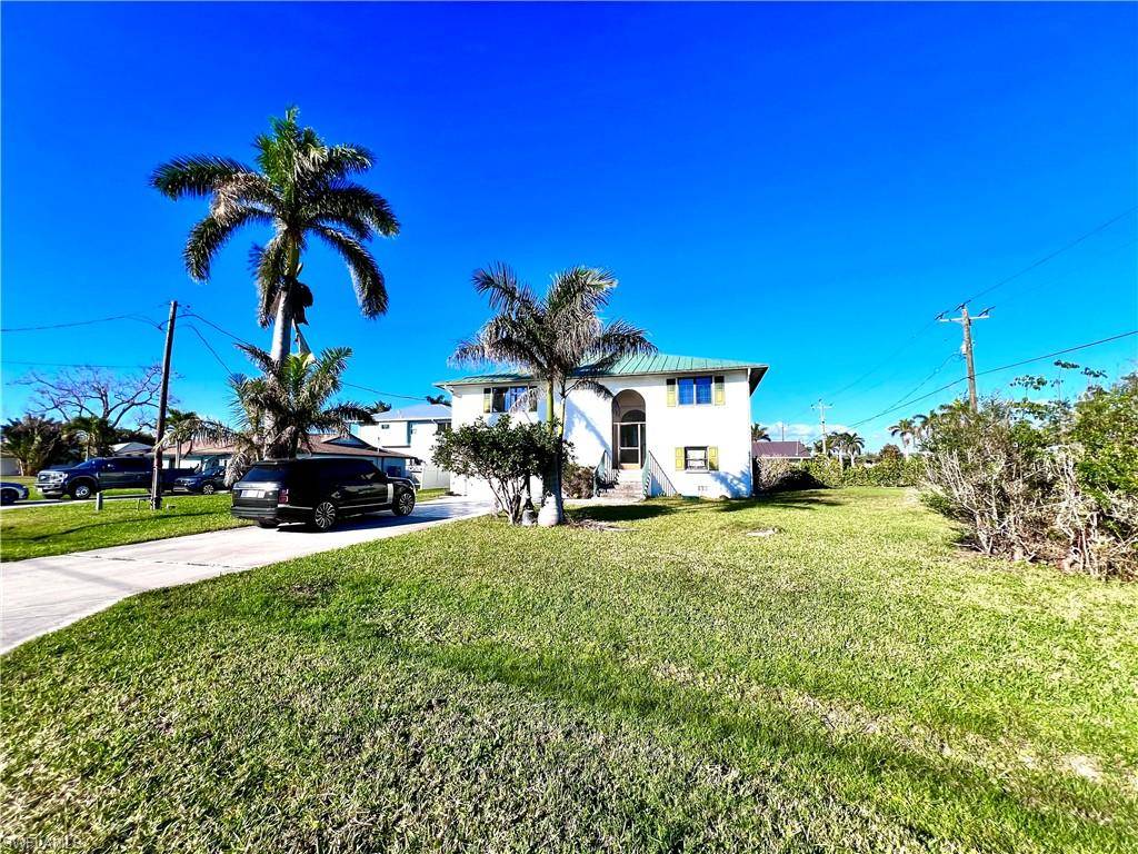 Naples, FL 34113,103 Tahiti CIR