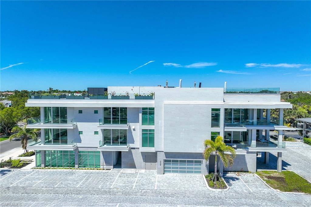Naples, FL 34102,1165 8th ST S #201